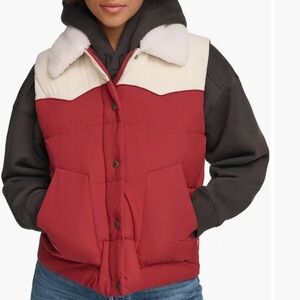 Levi’s puffer vest